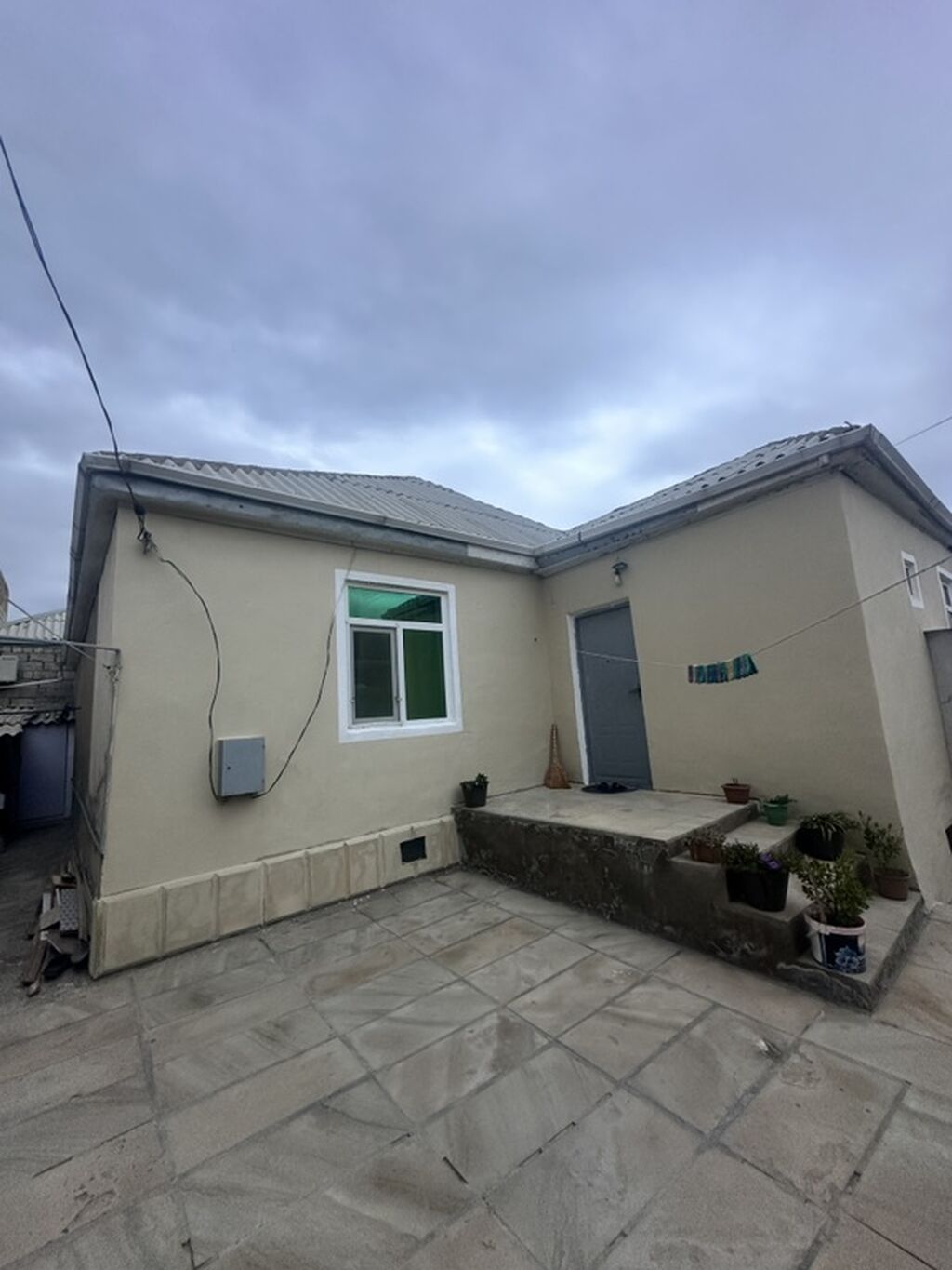 4 otaqlı, 2 kv. m, Yeni təmirli