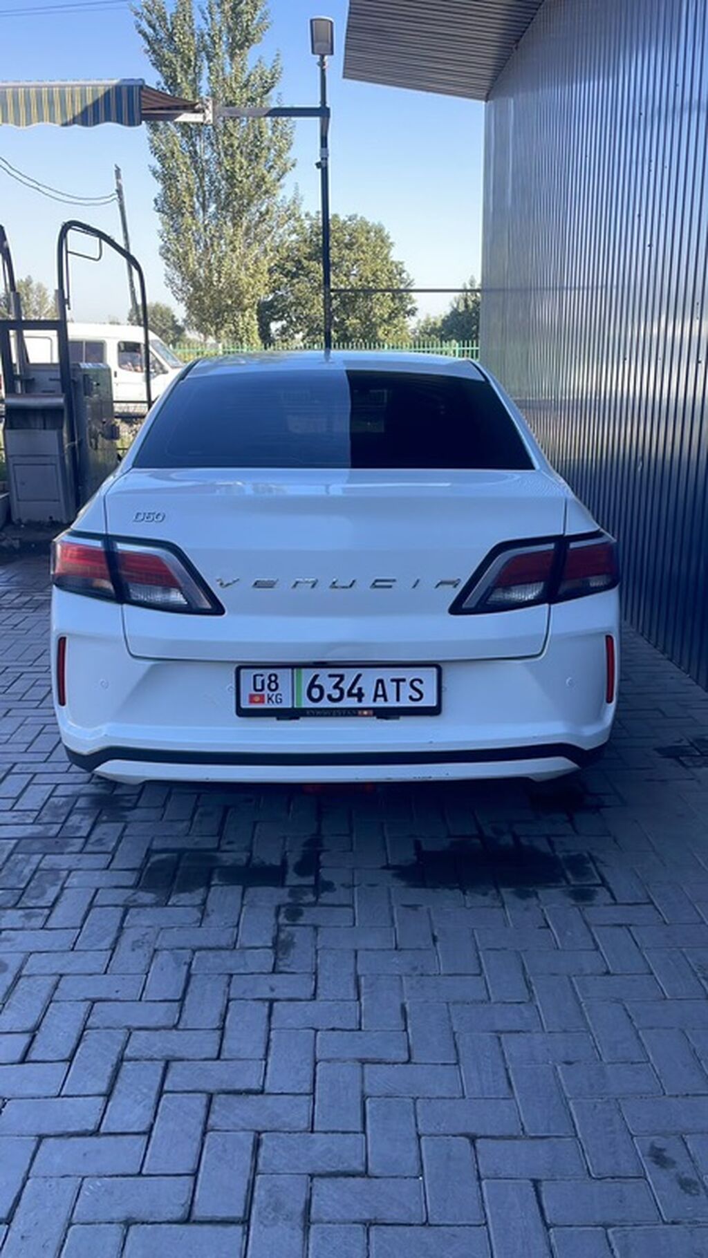 Dongfeng : 2020 г., Автомат, Седан: фото 1