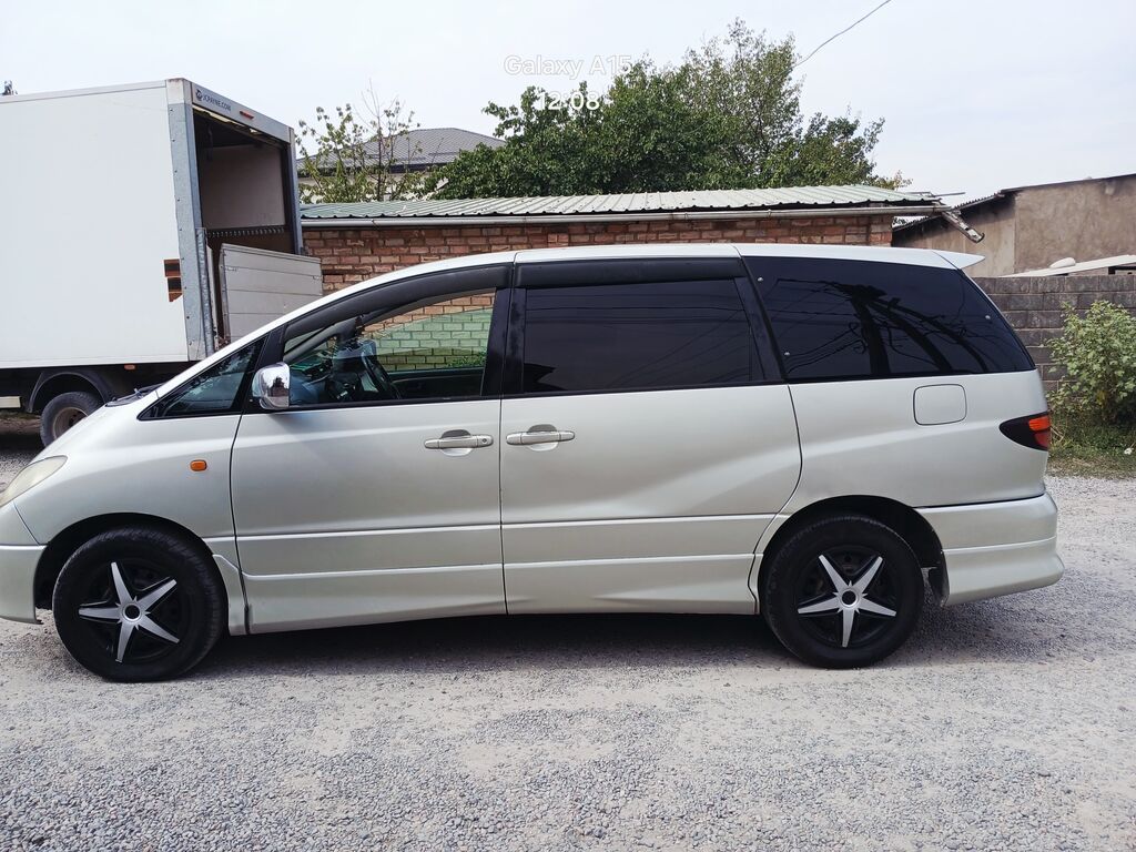 Toyota Estima: 2002 г., 2.4 л, Автомат, Бензин, Минивэн: фото 1