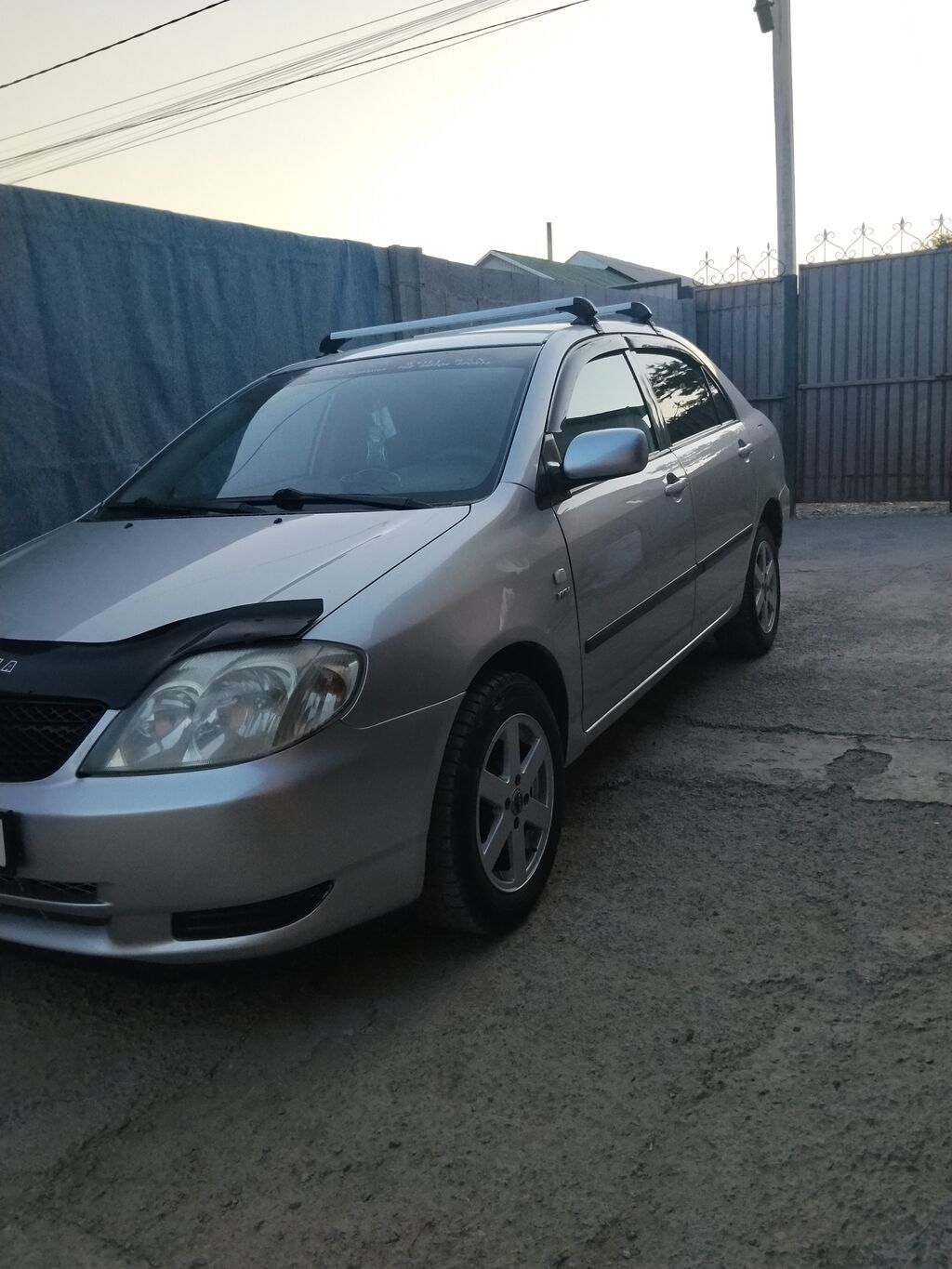 Toyota Corolla: 2003 г., 1.4 л, Механика, Бензин, Седан: фото 2