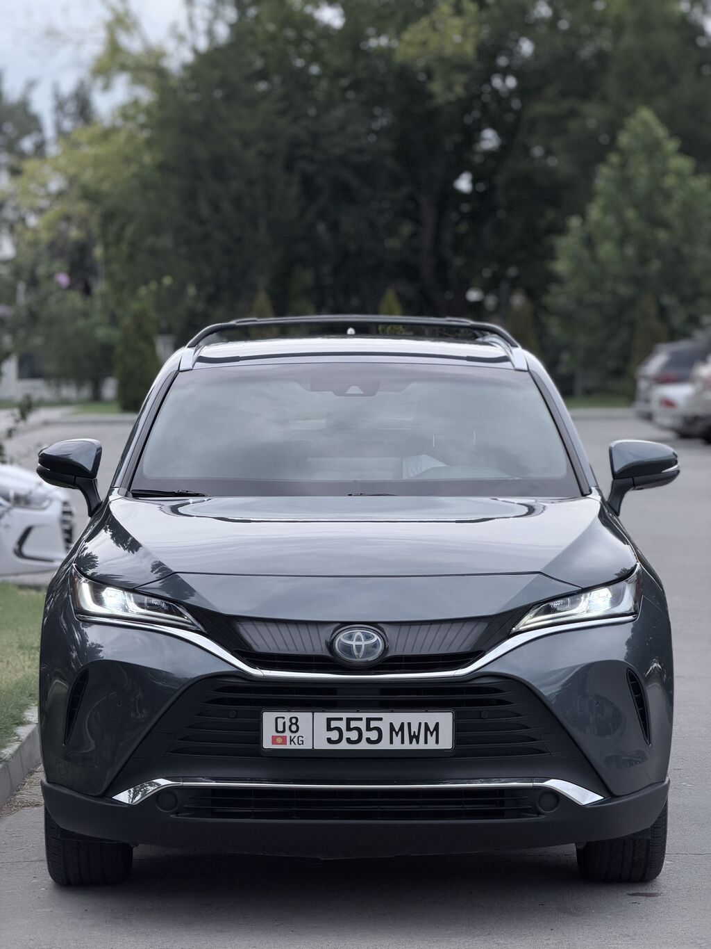Toyota Venza: 2021 г., 2.5 л, Автомат, Гибрид, Кроссовер: фото 2