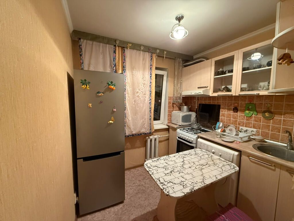 1 комната, 39 м², 6 мкр 104 серия, 4 этаж, Косметический ремонт: фото 2