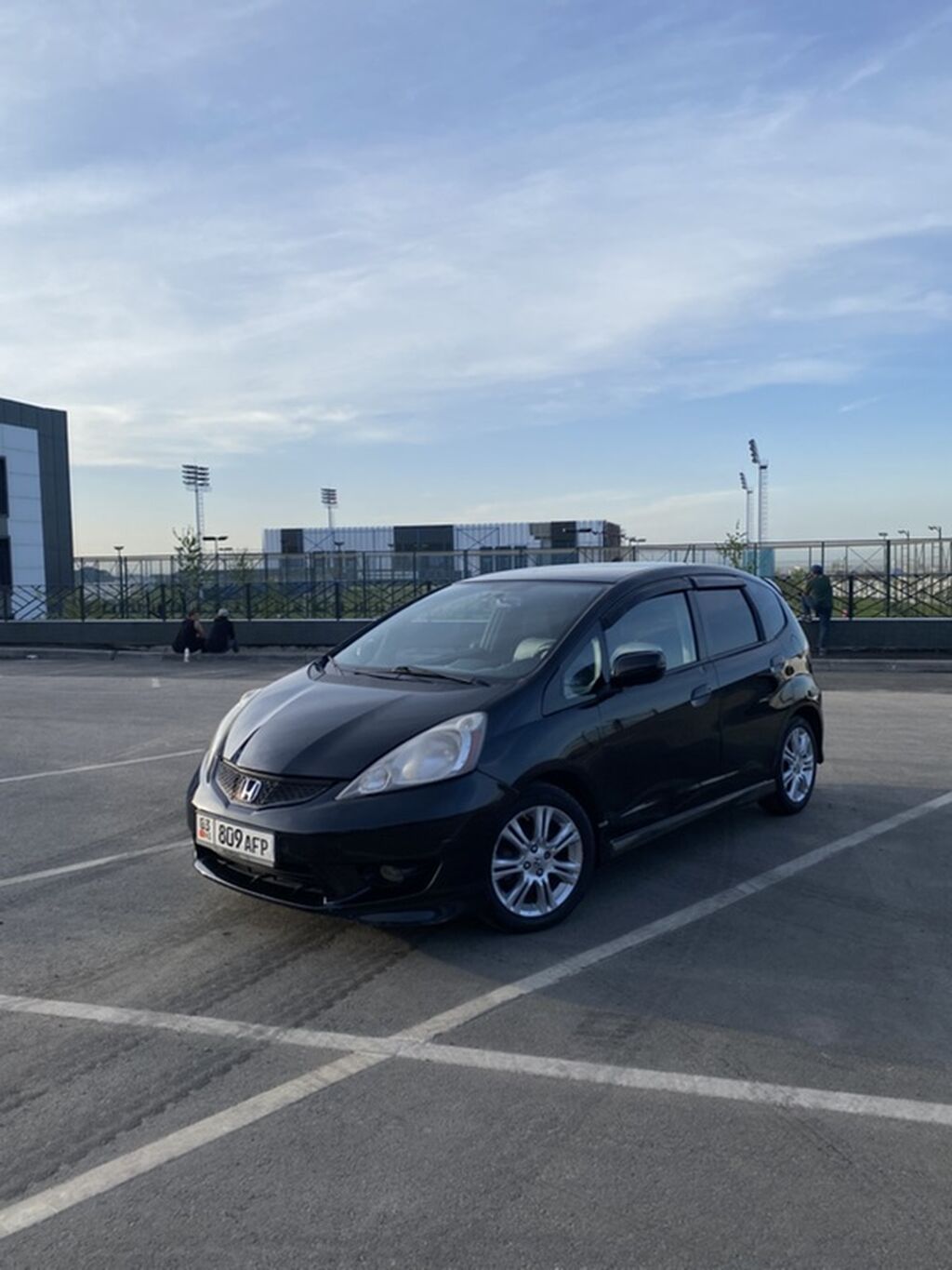 Honda Fit: 2010 г., 1.5 л, Автомат, Бензин, Хэтчбэк: фото 1