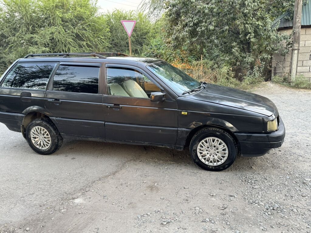 Volkswagen Passat Variant: 1991 г., 1.8 л, Механика, Бензин, Универсал: фото 2