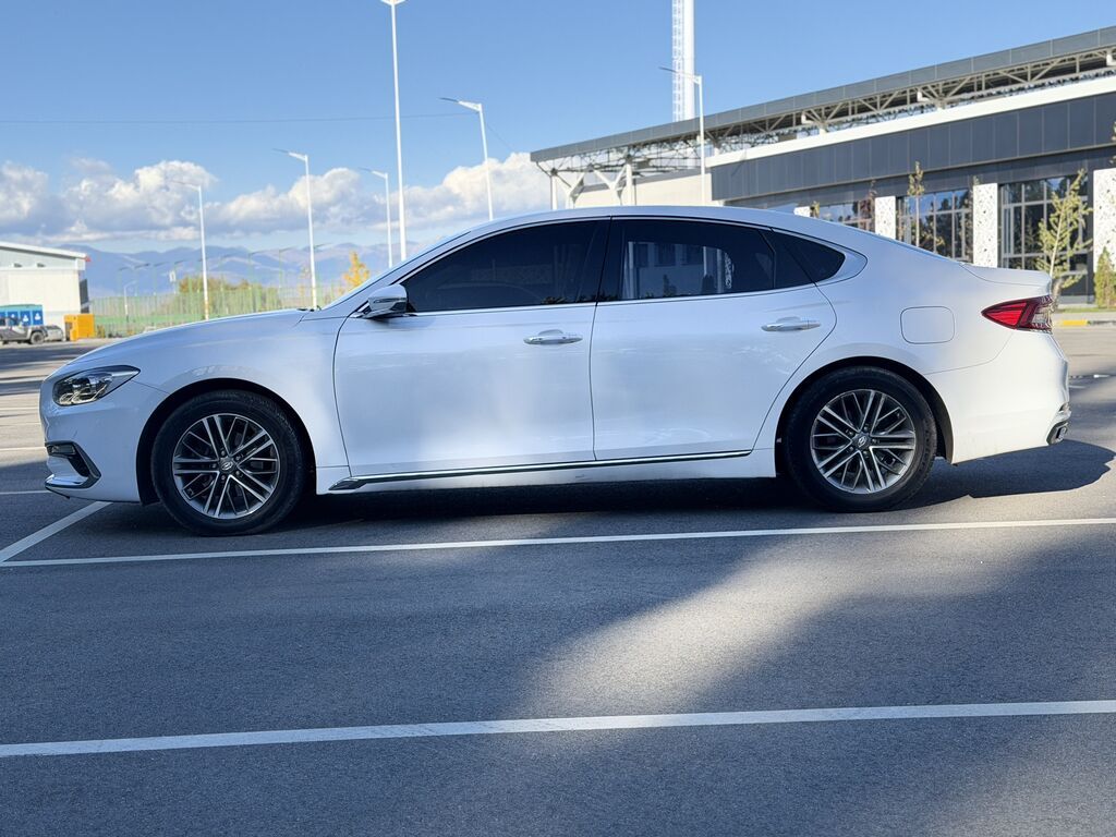 Hyundai Grandeur: 2018 г., 3 л, Автомат, Газ, Седан: фото 5