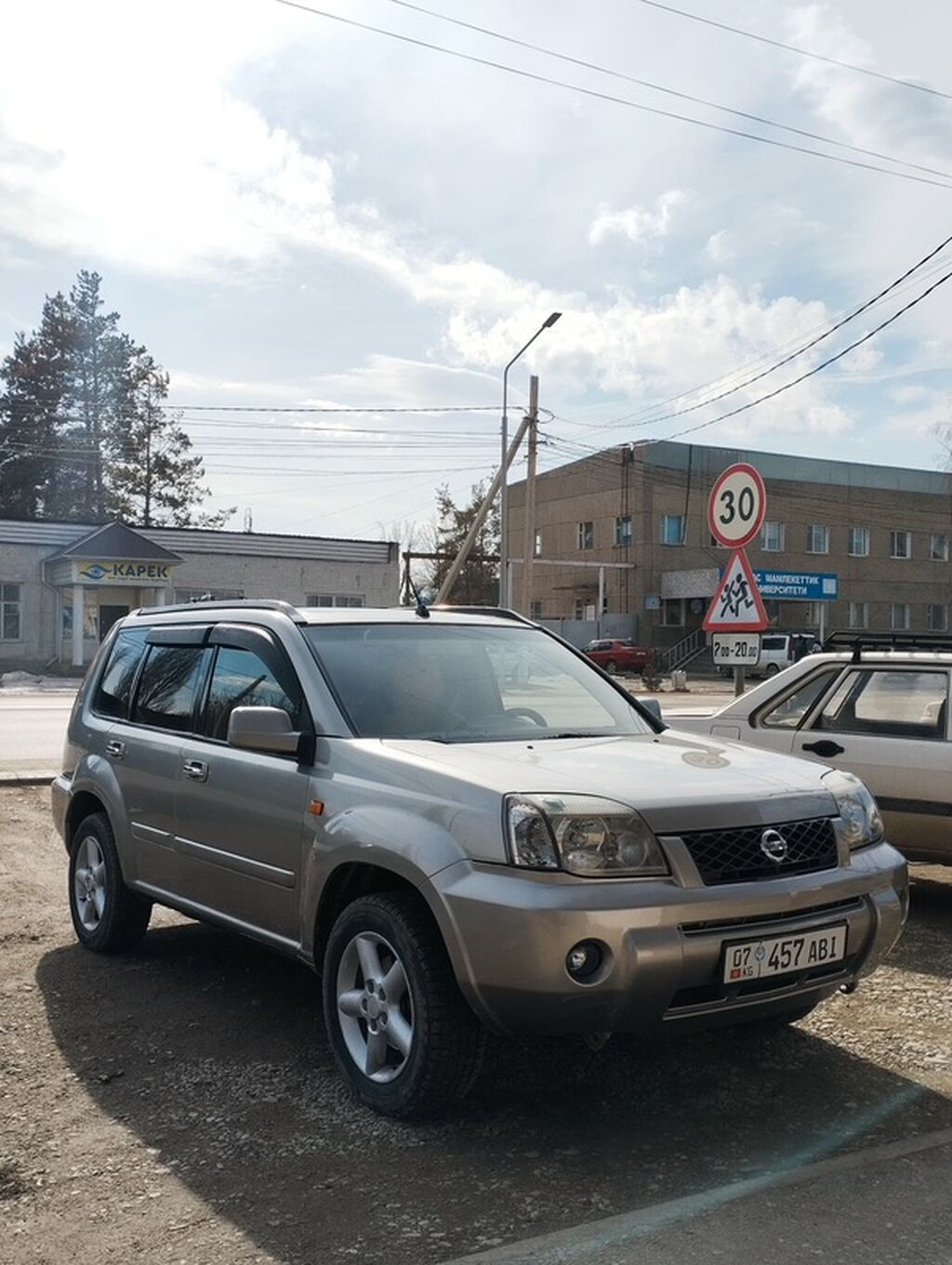 Nissan X-Trail: 2003 г., 2.5 л, Механика, Бензин, Кроссовер