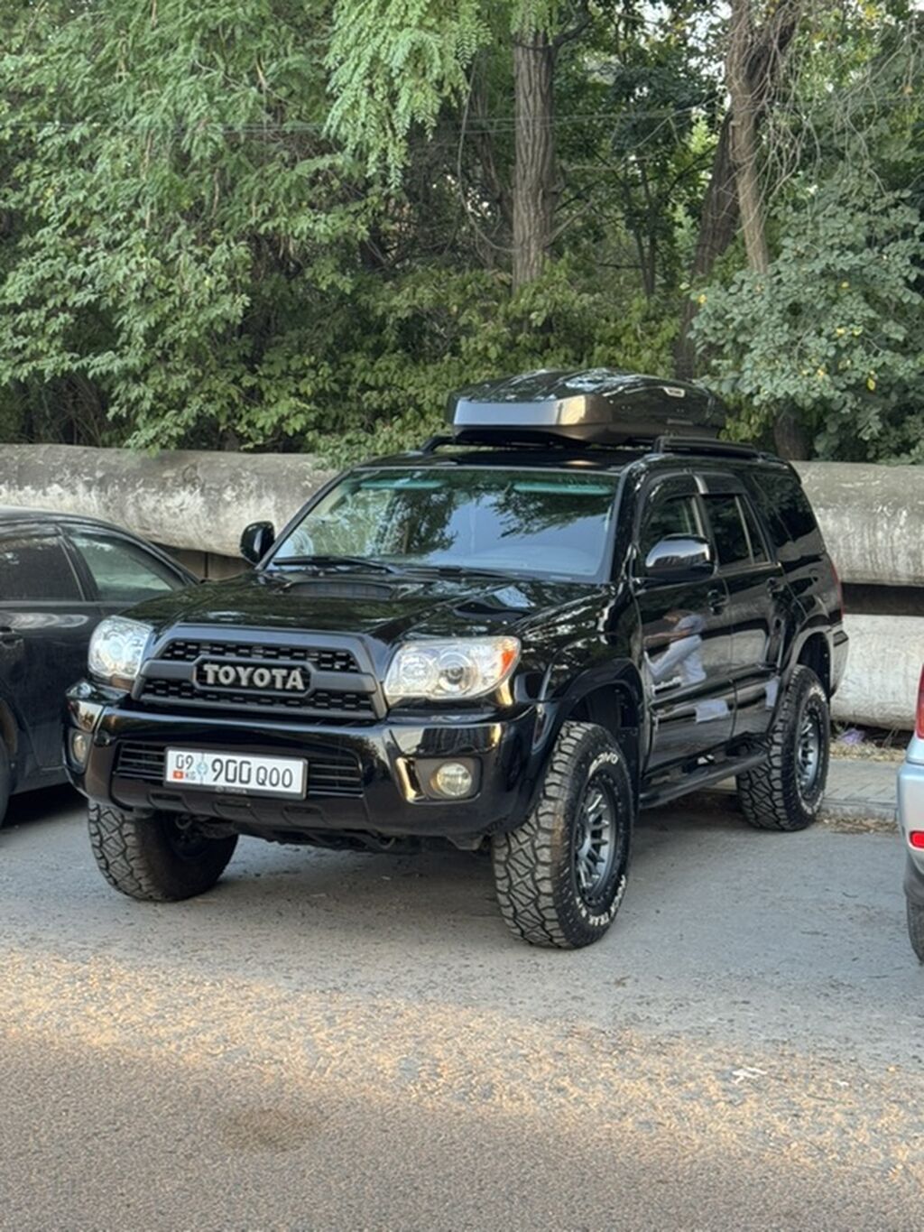 Toyota 4Runner: 2005 г., 4 л, Автомат, Бензин, Внедорожник: фото 3