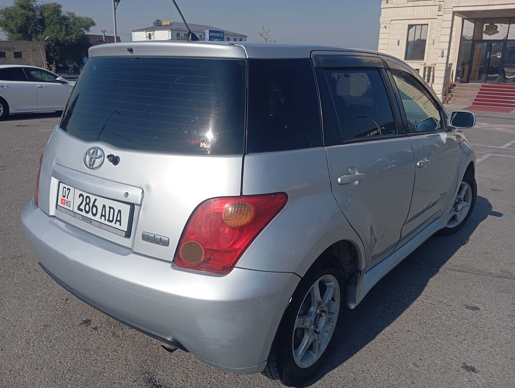 Toyota Ist: 2002 г., 1.3 л, Автомат, Бензин, Хэтчбэк: фото 5