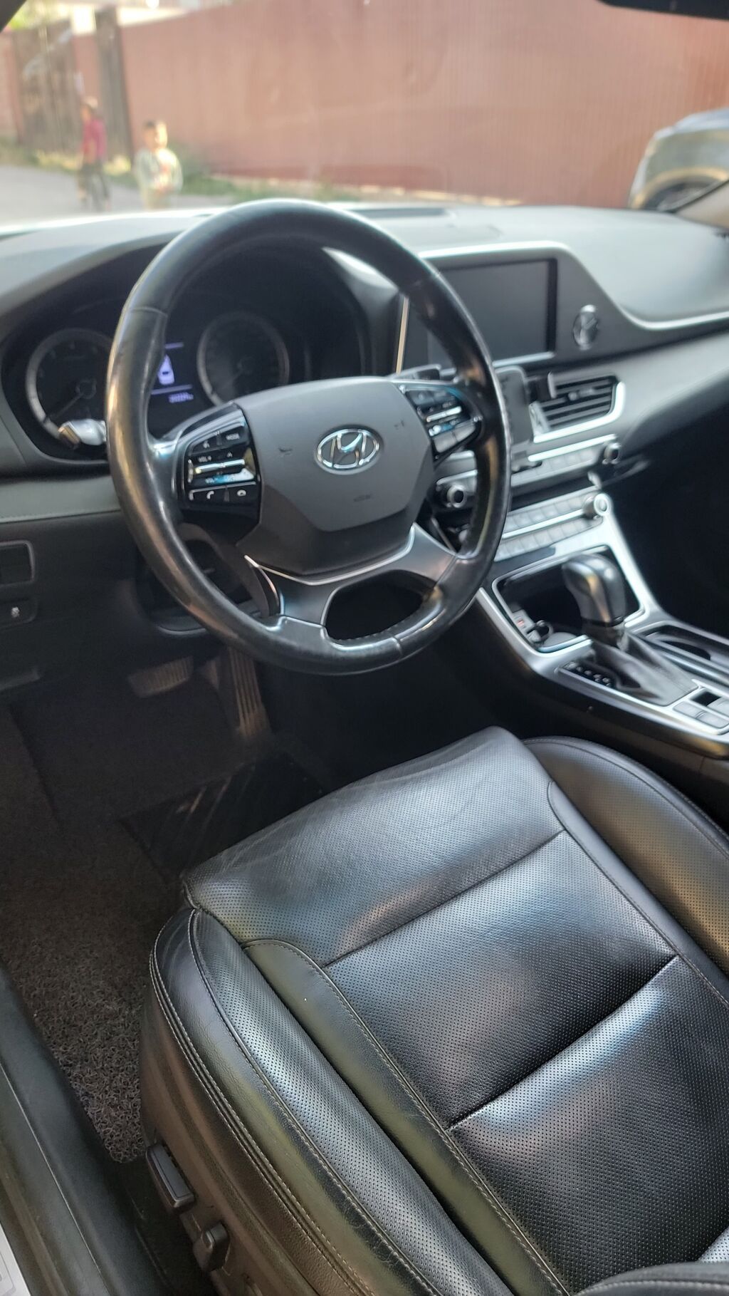 Hyundai Grandeur: 2018 г., 0.3 л, Автомат, Газ, Седан: фото 4
