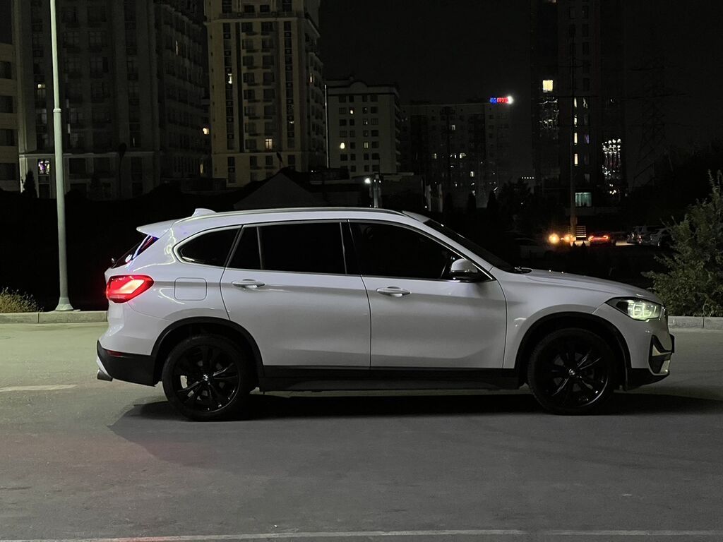 BMW X1: 2020 г., 1.5 л, Автомат, Бензин, Кроссовер: фото 6