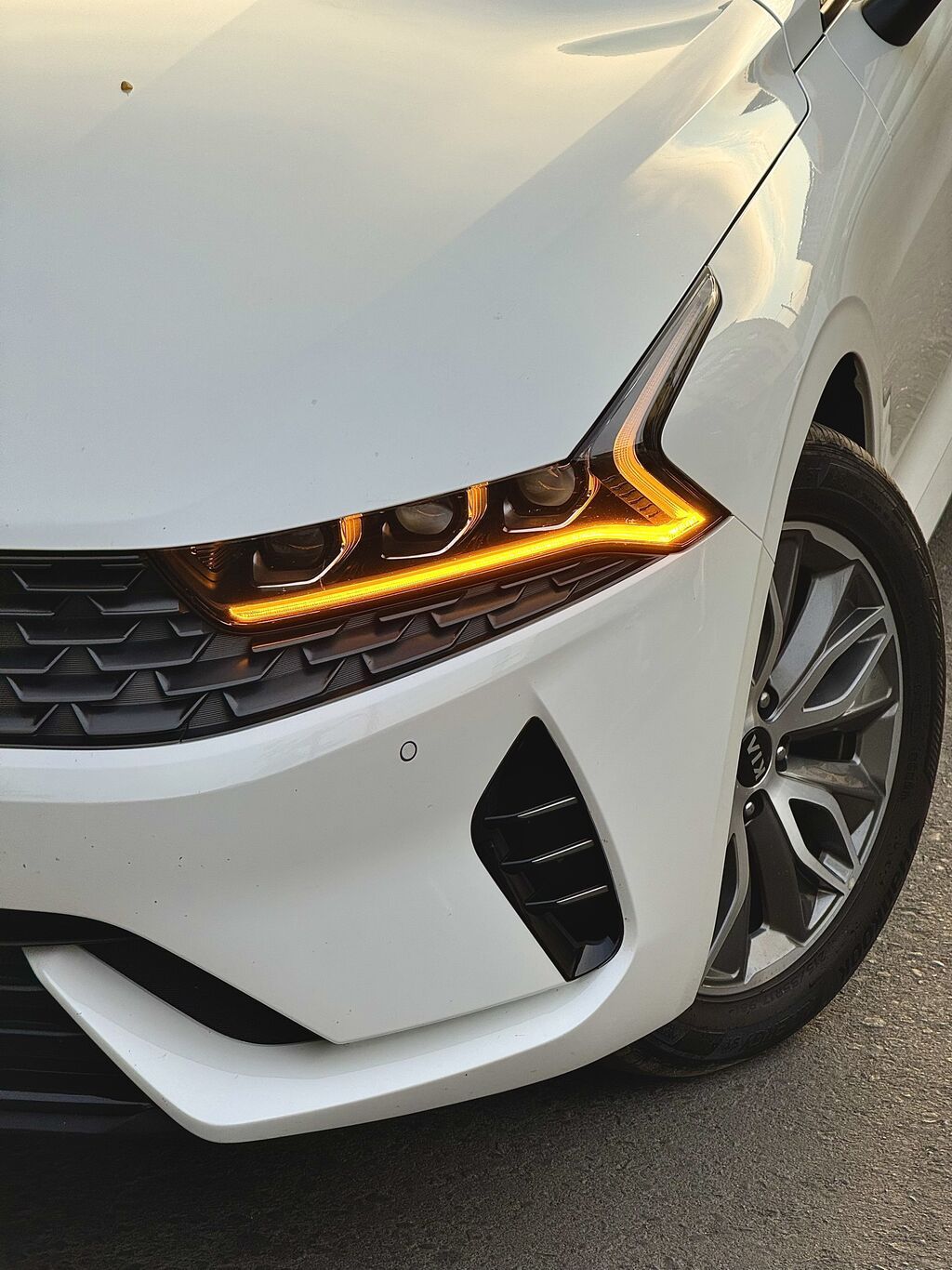 Kia K5: 2021 г., 2 л, Автомат, Гибрид, Седан: фото 3
