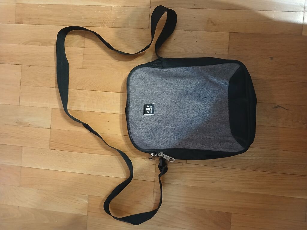 Torbe: Muška/ženska torbica preko ramena (crossbody) Umbro - Kompaktna