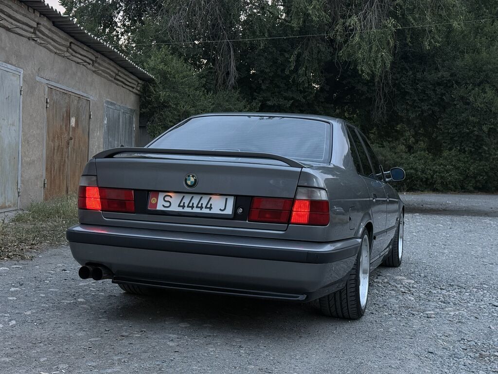BMW 5 series: 1993 г., 4.4 л, Механика, Бензин, Седан: фото 4