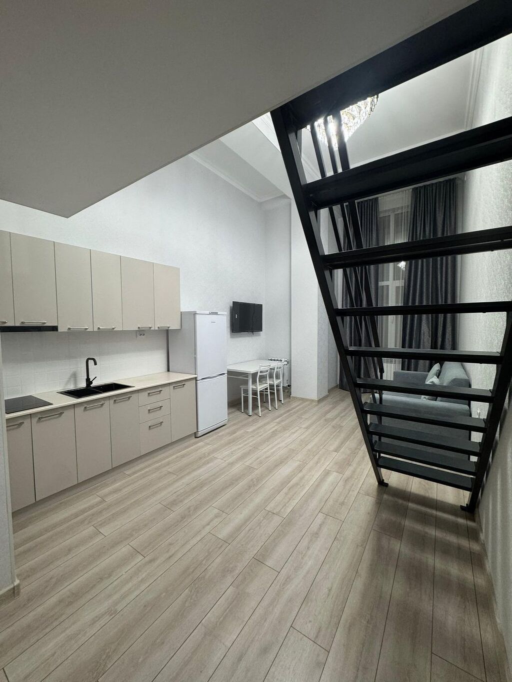 Студия, 40 м², Аламедин-1 мкр Элитка, 4 этаж, Евроремонт: фото 3