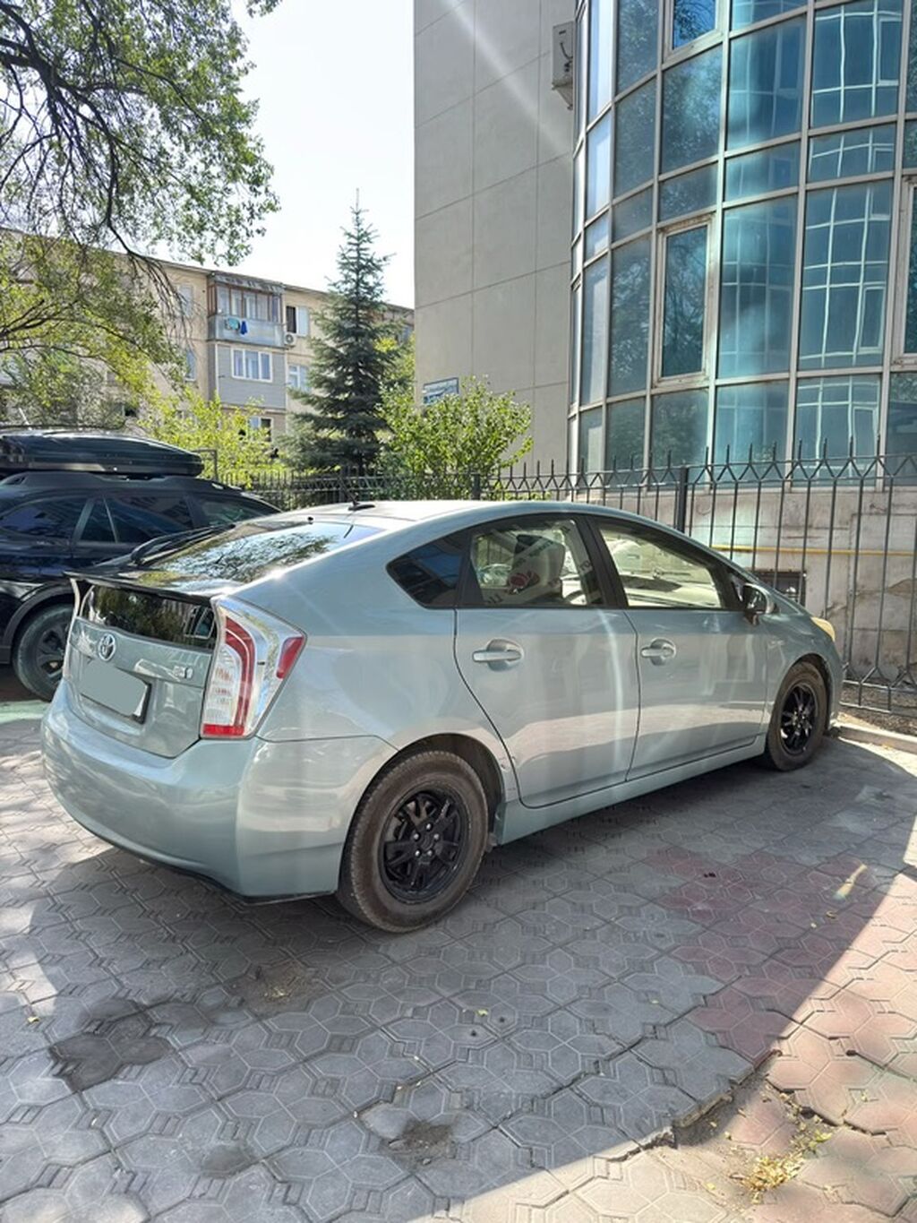 Toyota Prius: 2015 г., Вариатор, Гибрид, Хэтчбэк: фото 6