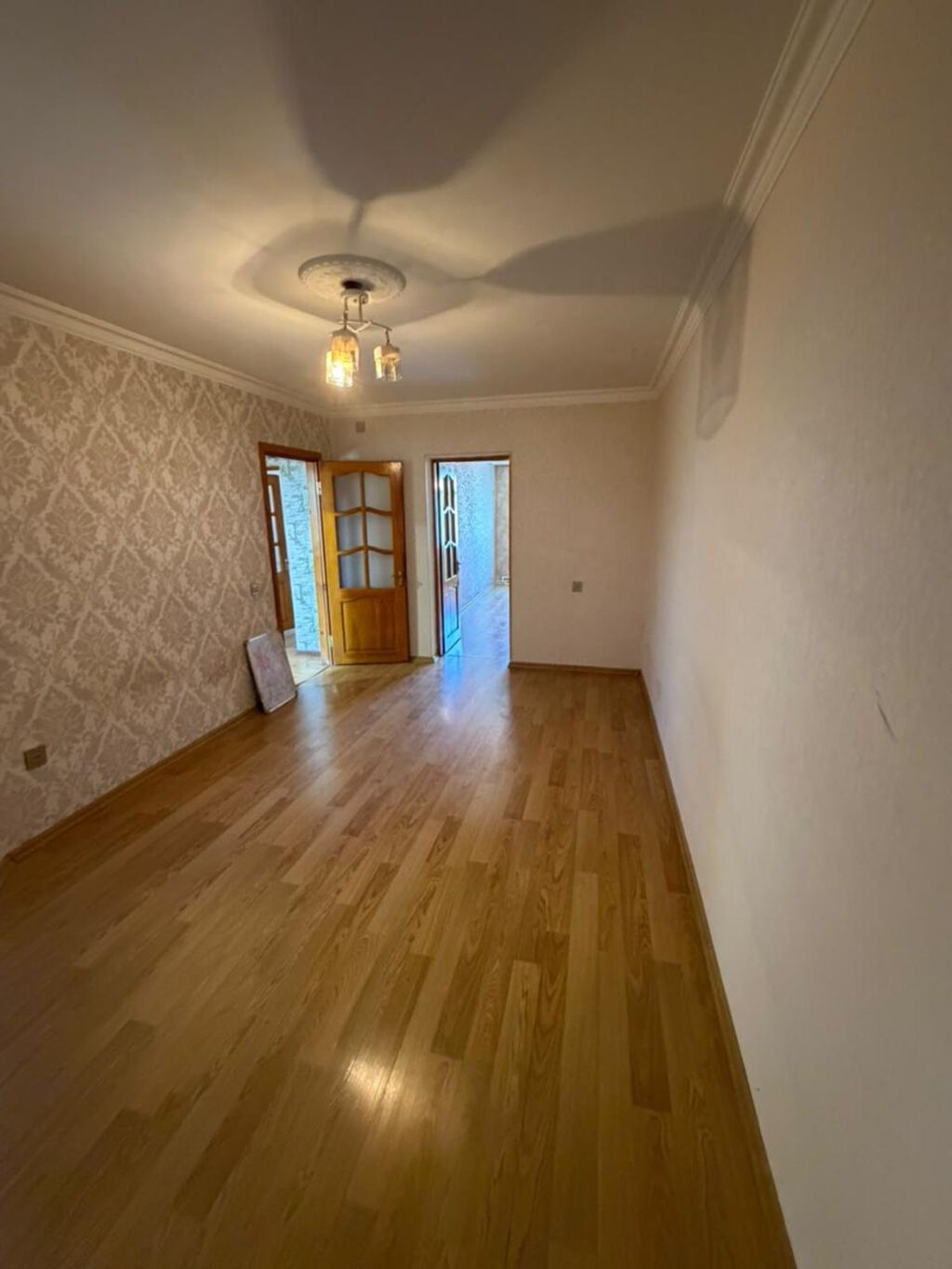 Bakı, Bakıxanov qəs., 3 otaqlı, Köhnə tikili, 76 kv. m