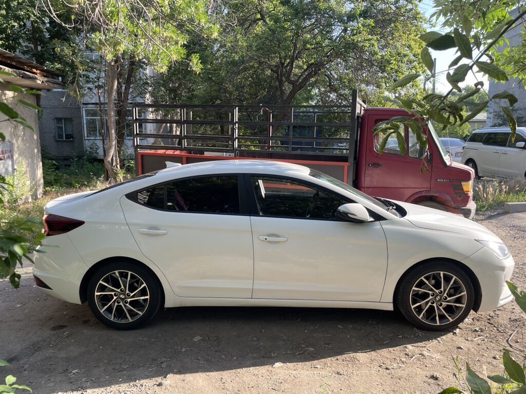 Продам Hyundai Avante 2019, 1.6 л, автомат: фото 4