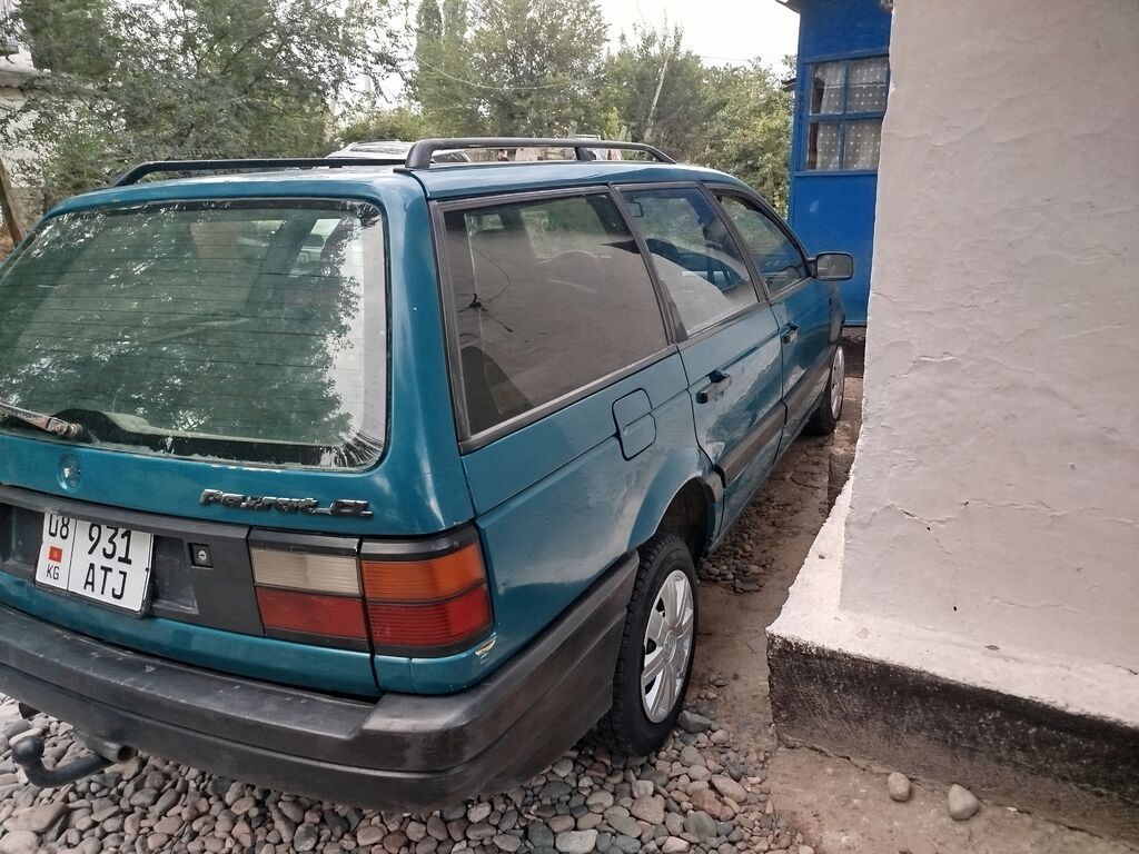 Volkswagen Passat: 1991 г., 1.8 л, Механика, Бензин, Универсал: фото 4