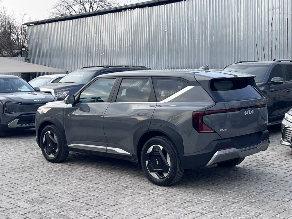 Kia EV5: 2024 г., Электромобиль, Кроссовер: фото 2