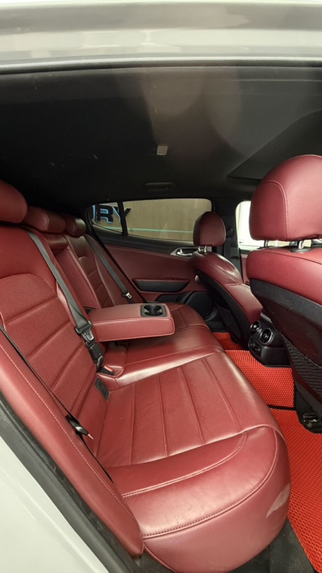Kia Stinger: 2018 г., 3.3 л, Автомат, Бензин, Лифтбек: фото 8