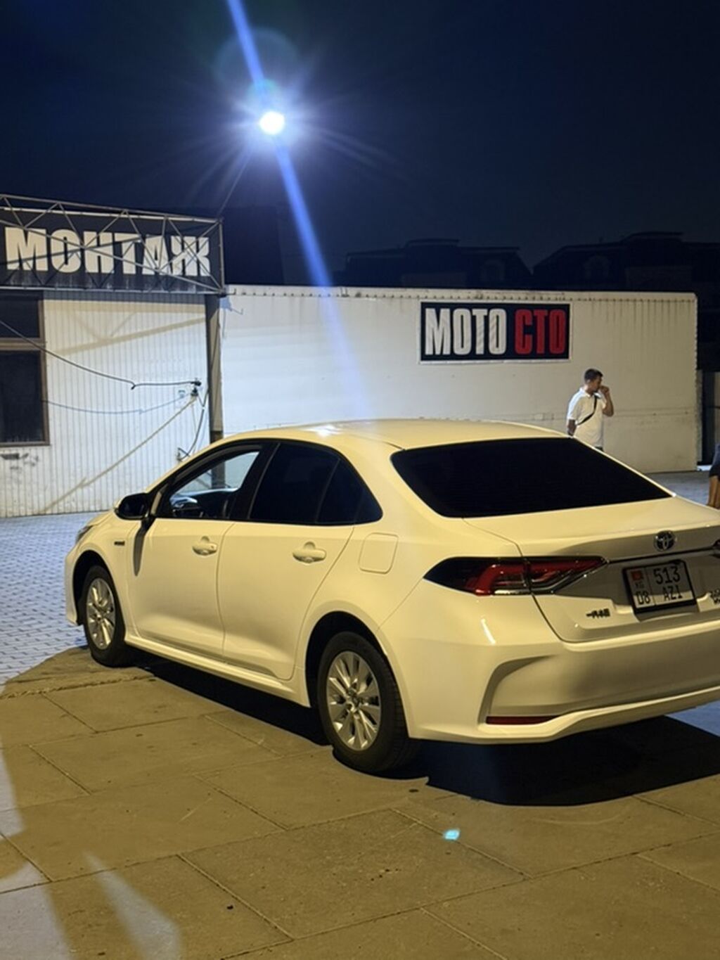 Toyota Corolla: 2019 г., 1.8 л, Вариатор, Гибрид, Седан: фото 4