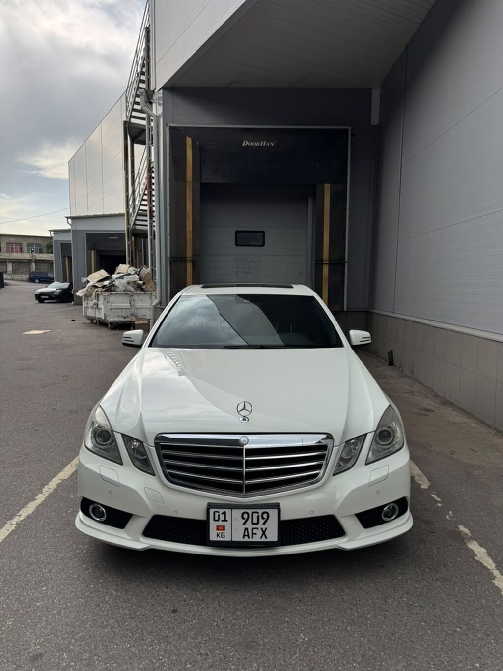 Mercedes-Benz E-Class: 2009 г., 3.5 л, Автомат, Бензин, Седан: фото 1