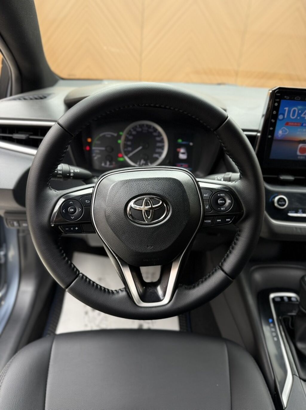 Toyota Corolla: 2019 г., 1.8 л, Автомат, Гибрид, Седан: фото 7