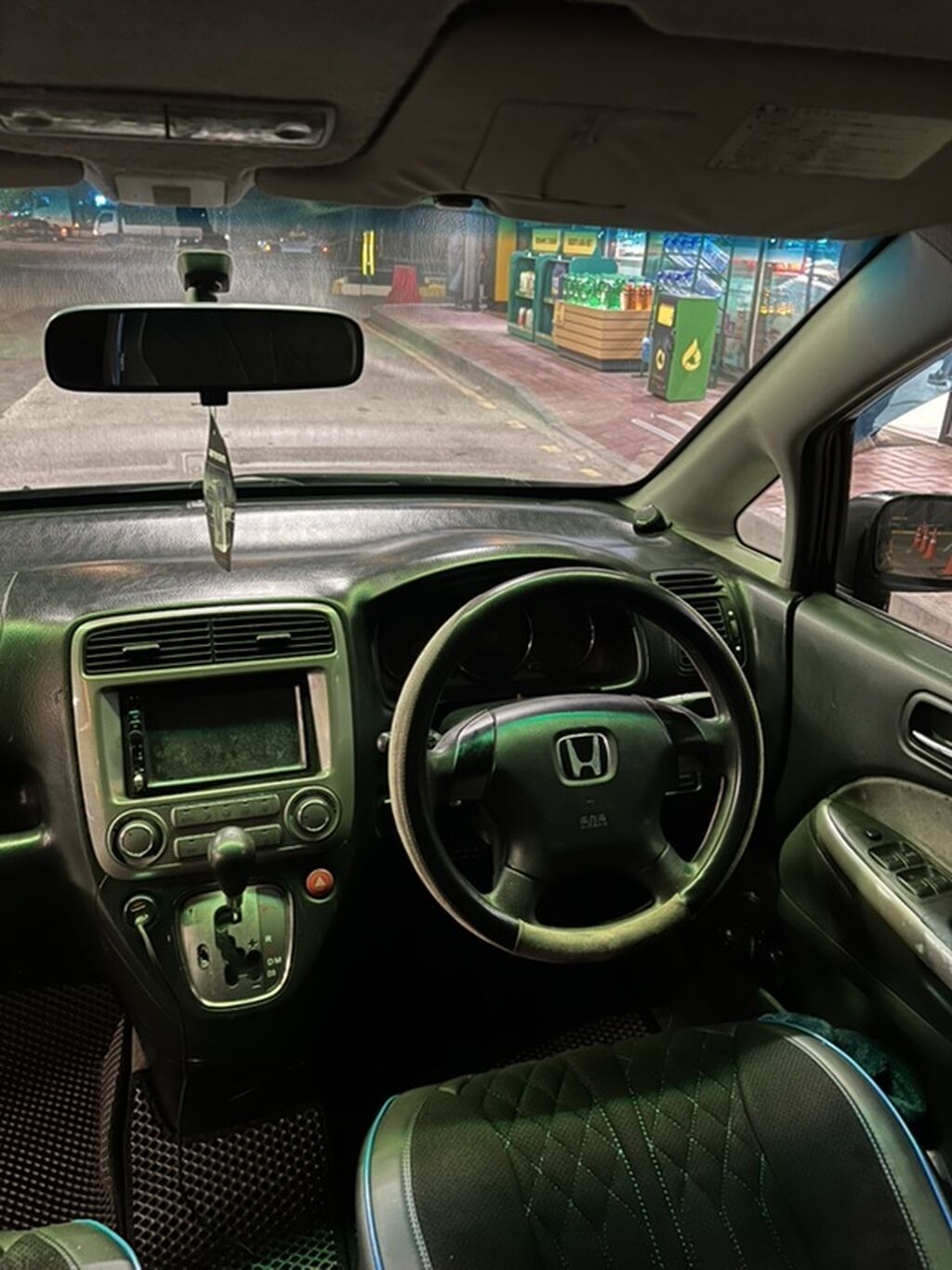Honda Stream: 2004 г., 2 л, Автомат, Бензин, Минивэн: фото 5