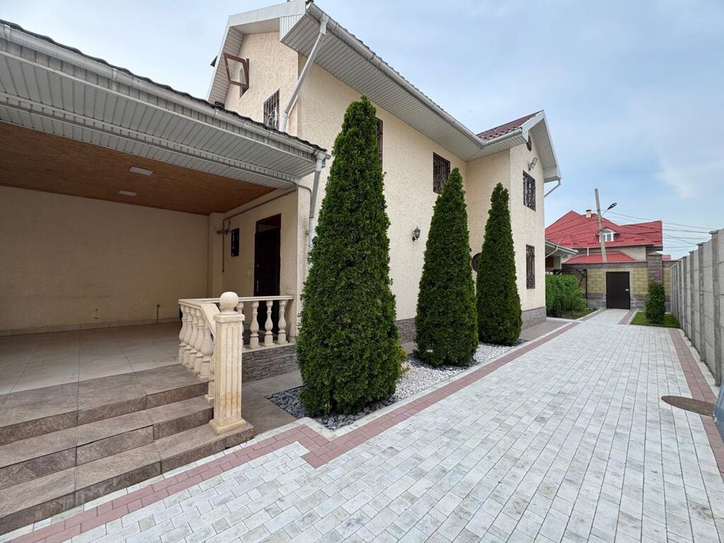 🏡 Продаётся уютный кирпичный дом в Бишкеке (район Политеха, ориентир