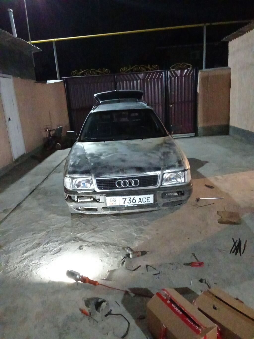 Audi 80: 1993 г., 2 л, Механика, Бензин, Универсал: фото 2