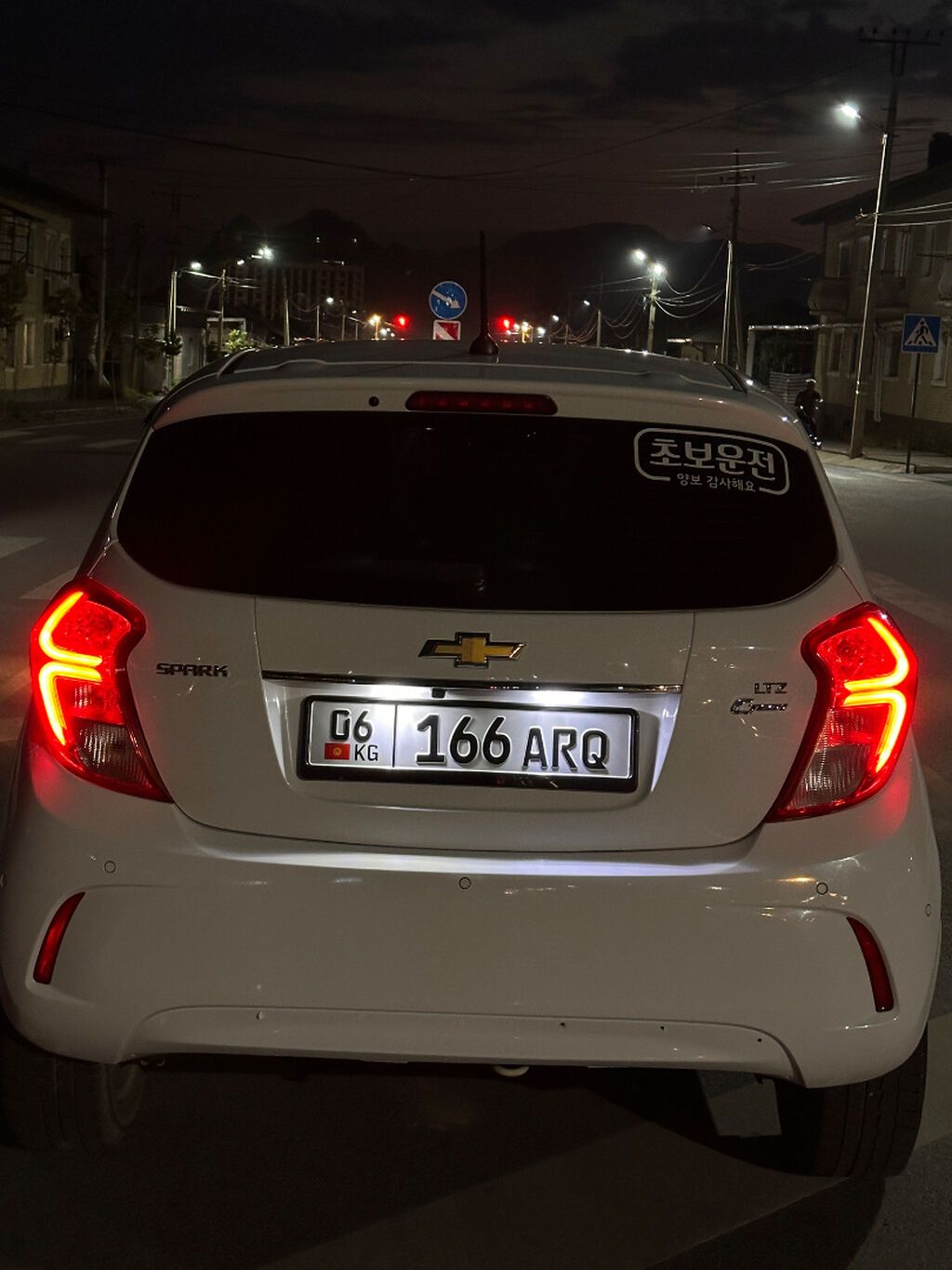 Chevrolet Spark: 2016 г., 1 л, Автомат, Бензин, Минивэн: фото 4