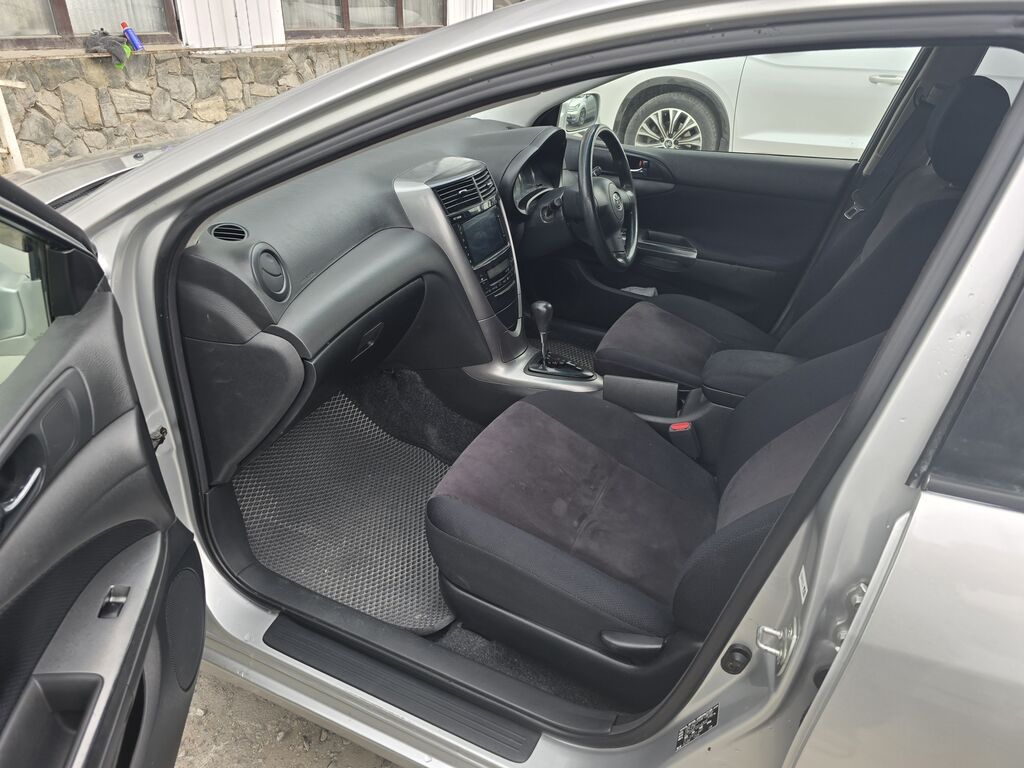 Toyota Caldina: 2005 г., 2 л, Автомат, Бензин, Универсал: фото 6