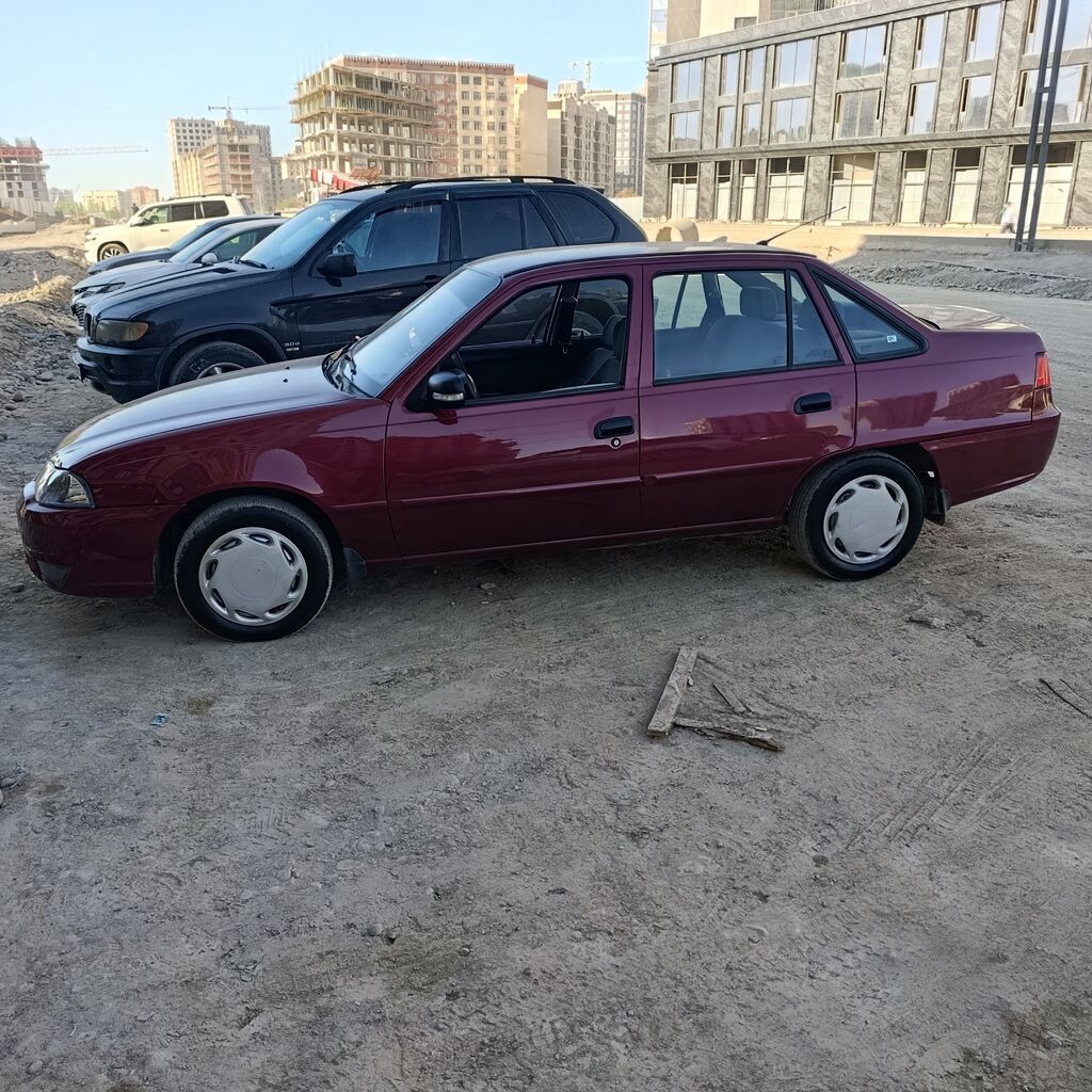 Daewoo Nexia: 2012 г., 1.5 л, Механика, Бензин, Седан: фото 3