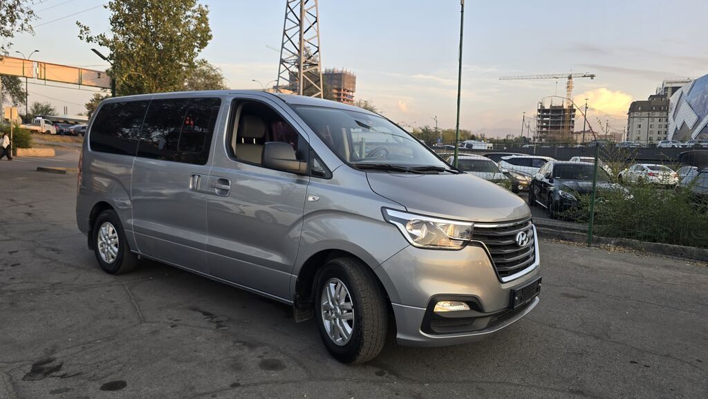 Hyundai Starex: 2019 г., 2.5 л, Автомат, Дизель, Минивэн: фото 5
