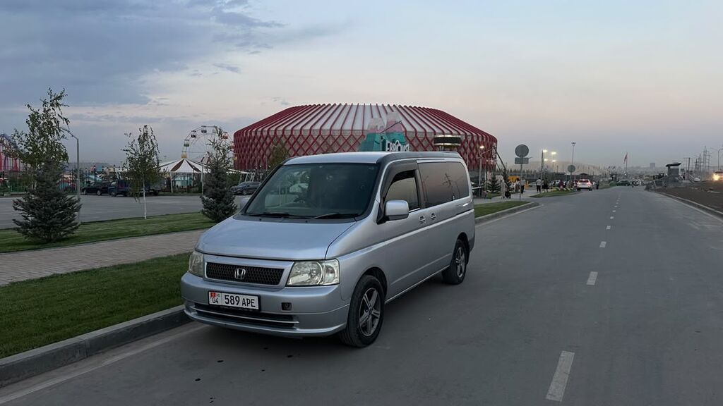 Honda Stepwgn: 2001 г., Бензин, Минивэн: фото 3