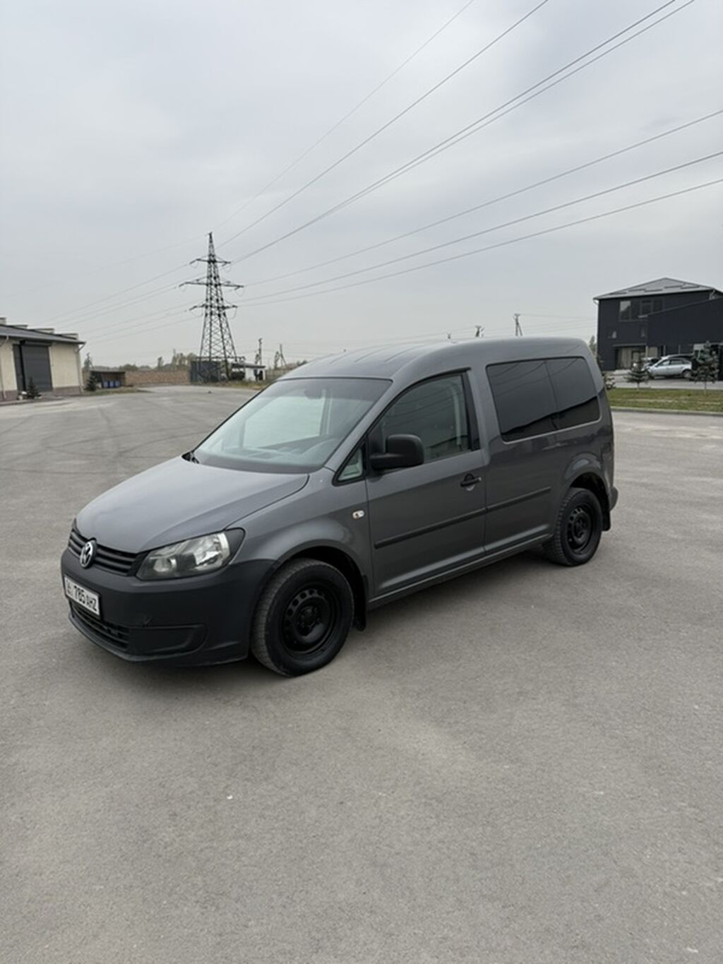 Volkswagen Caddy: 2012 г., 1.2 л, Механика, Бензин, Фургон: фото 1