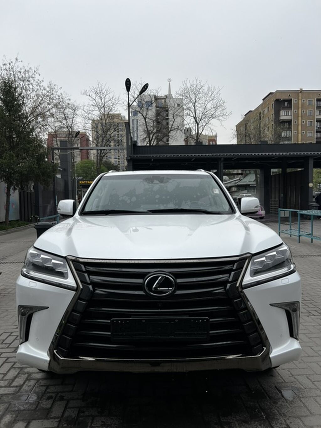 Lexus LX