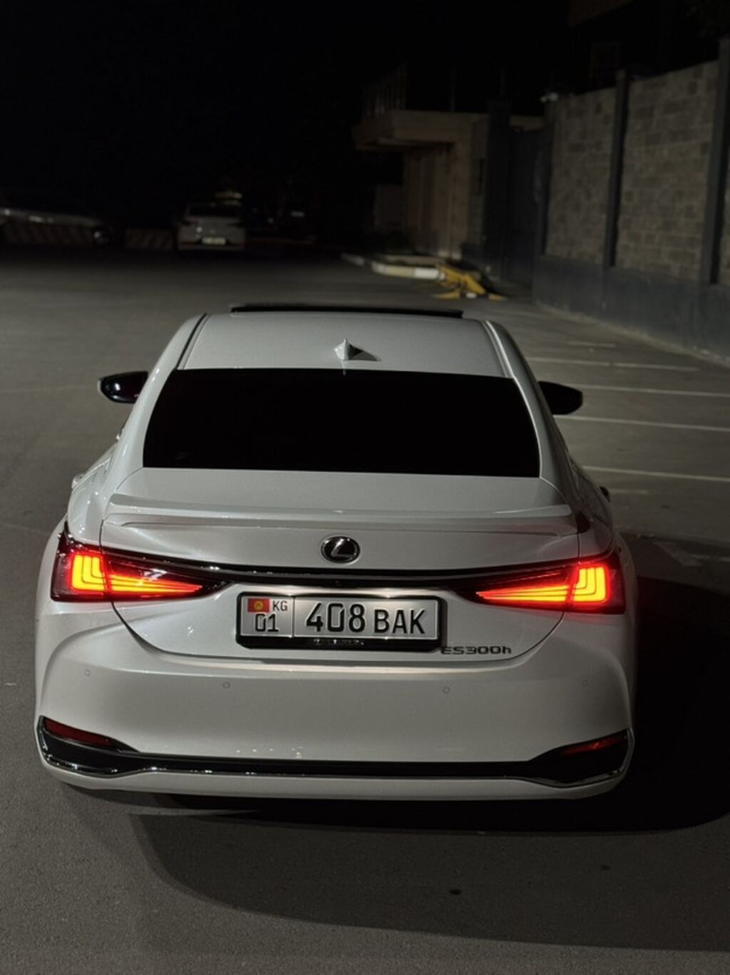 Lexus ES: 2022 г., 2.5 л, Автомат, Гибрид, Седан — фото 5