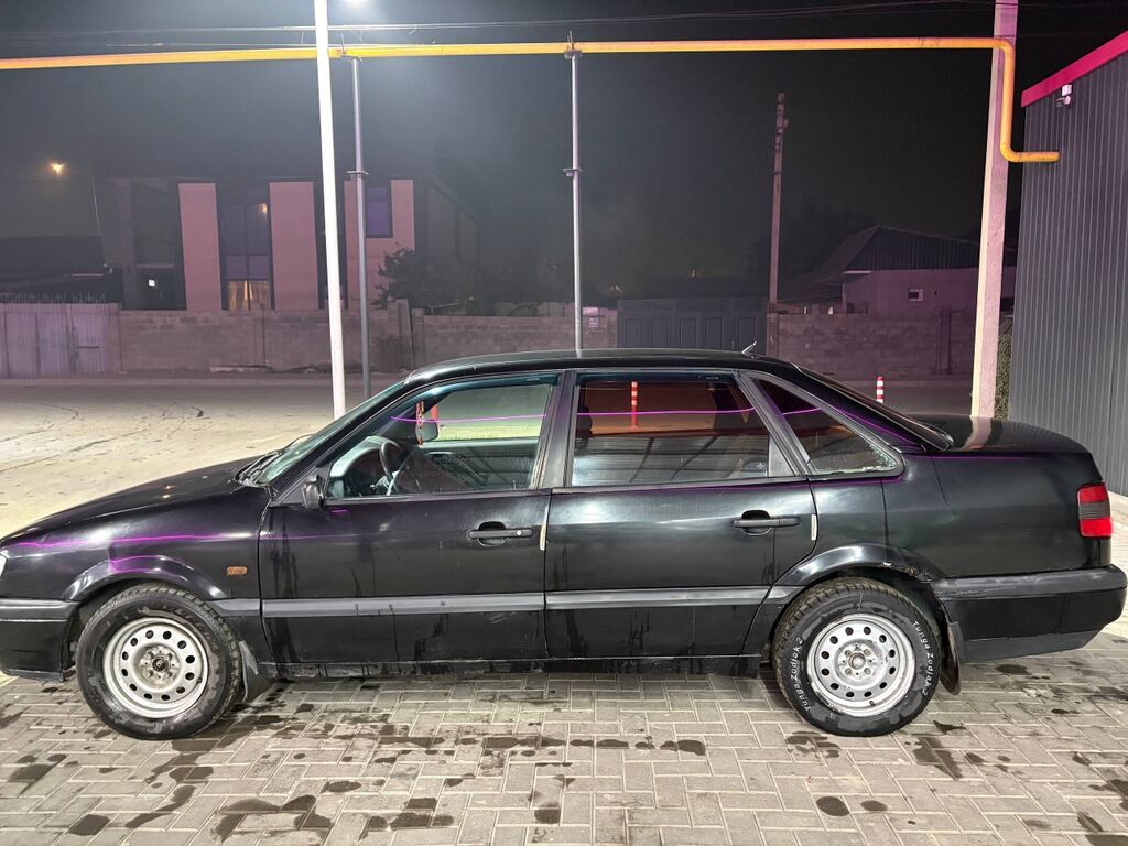 Volkswagen Passat: 1994 г., 1.8 л, Механика, Бензин, Седан: фото 5