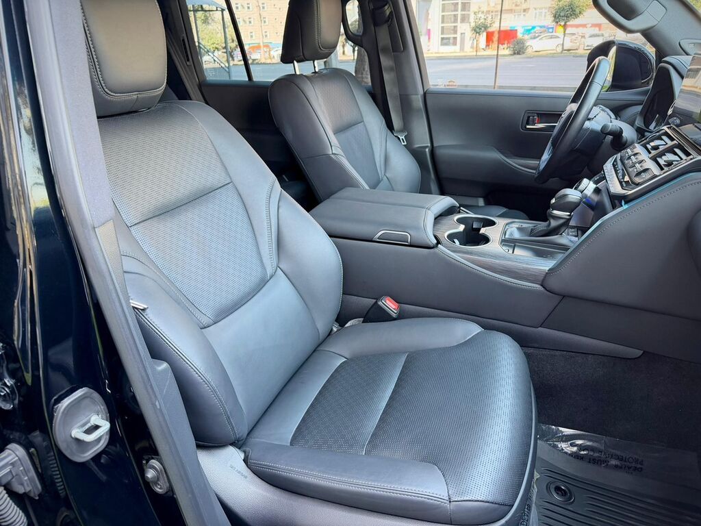Toyota Land Cruiser: 2022 г., 3.5 л, Автомат, Бензин, Внедорожник: фото 8