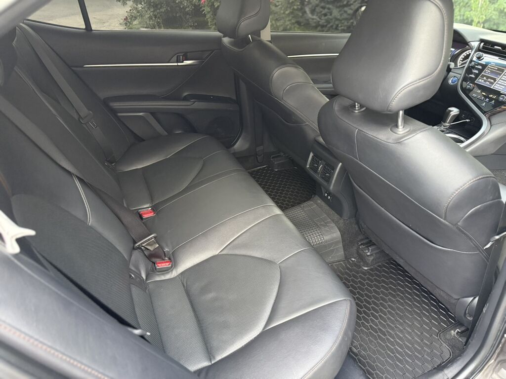 Toyota Camry: 2019 г., 2.5 л, Вариатор, Гибрид, Седан: фото 7