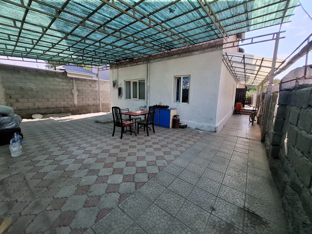Дом продаётся от собственника. г.Бишкек, пер.Буденного пересекает: фото 2