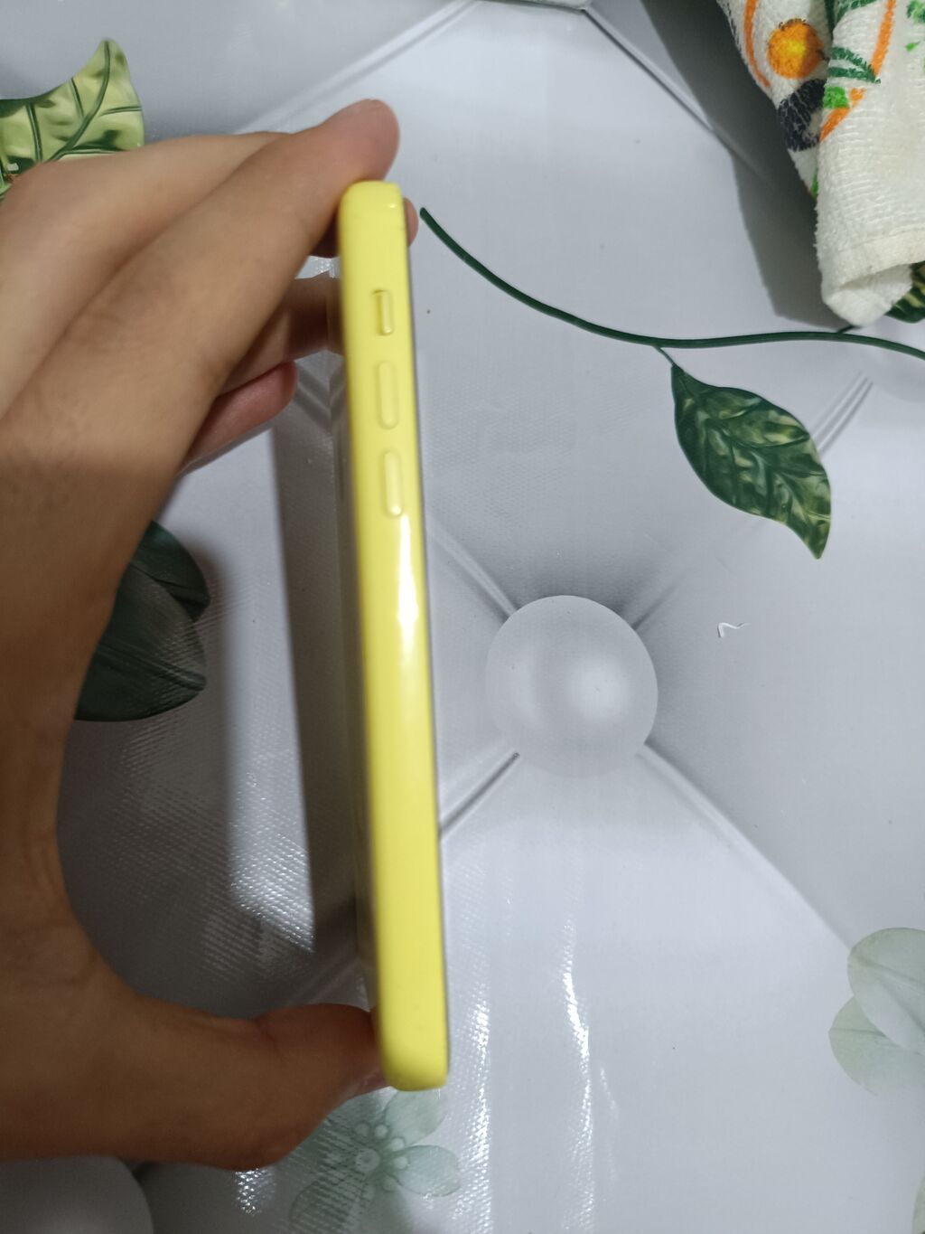 IPhone 5c, Б/у, 32 ГБ, Желтый, Зарядное устройство, 100 %: фото 7