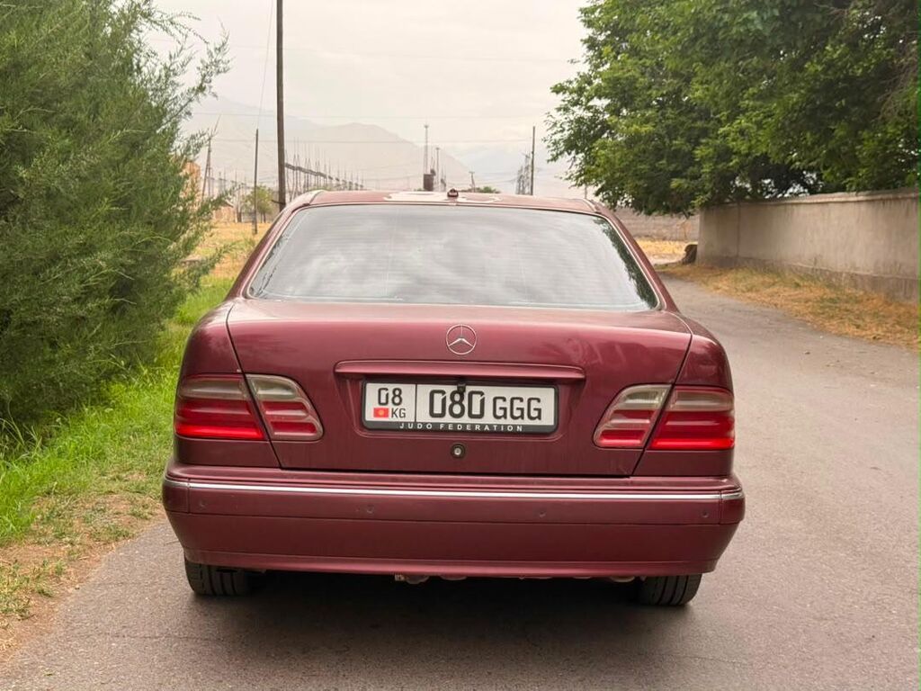 Mercedes-Benz E-Class: 2001 г., 4.3 л, Автомат, Бензин, Седан: фото 6