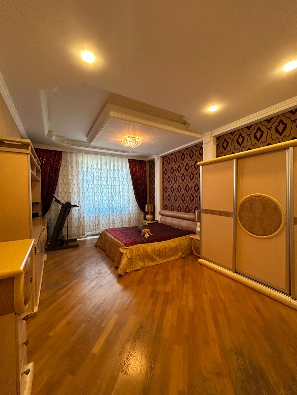 4 otaqlı, Yeni tikili, 410 kv. m