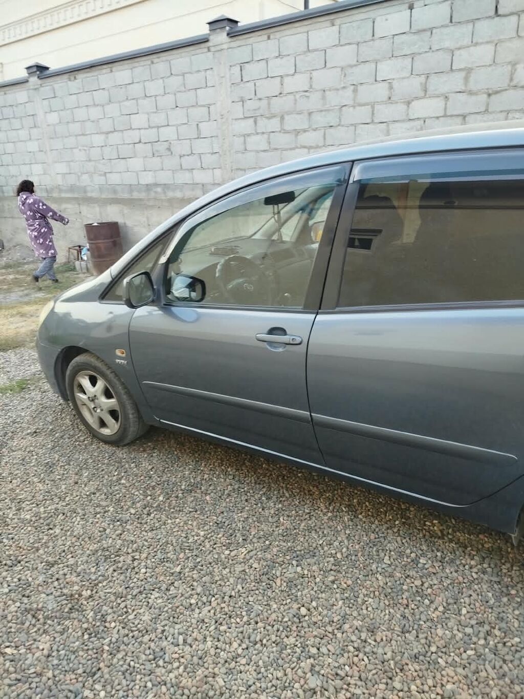 Toyota Corolla Verso: 2003 г., 1.6 л, Механика, Бензин, Универсал: фото 2