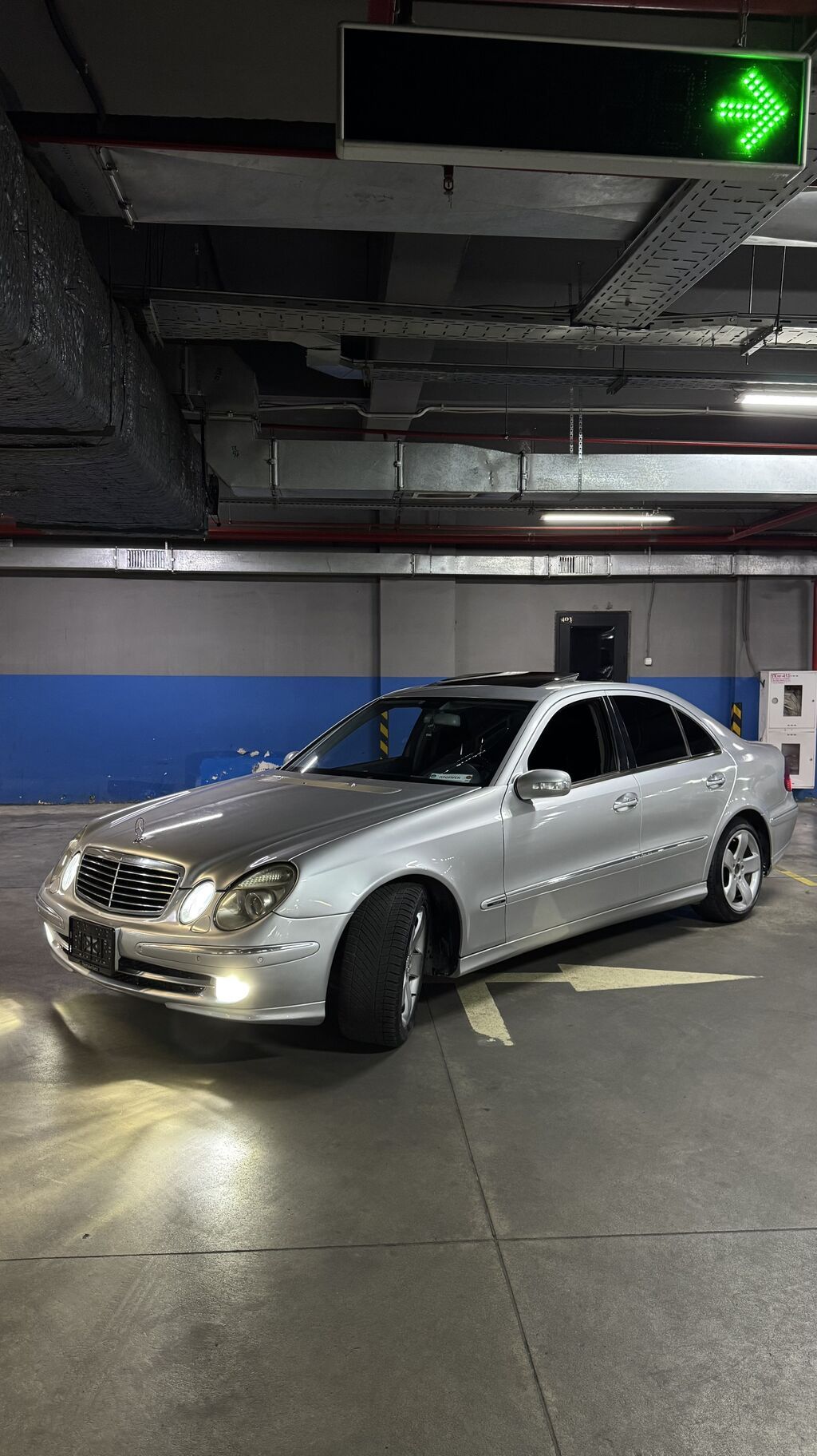 Mercedes-Benz E-Class: 2002 г., 5 л, Автомат, Бензин, Седан: фото 3