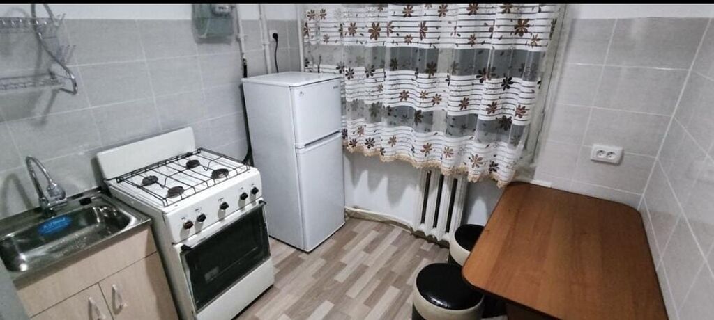 1 комната, 30 м², Хрущевка, 2 этаж, Косметический ремонт: фото 1