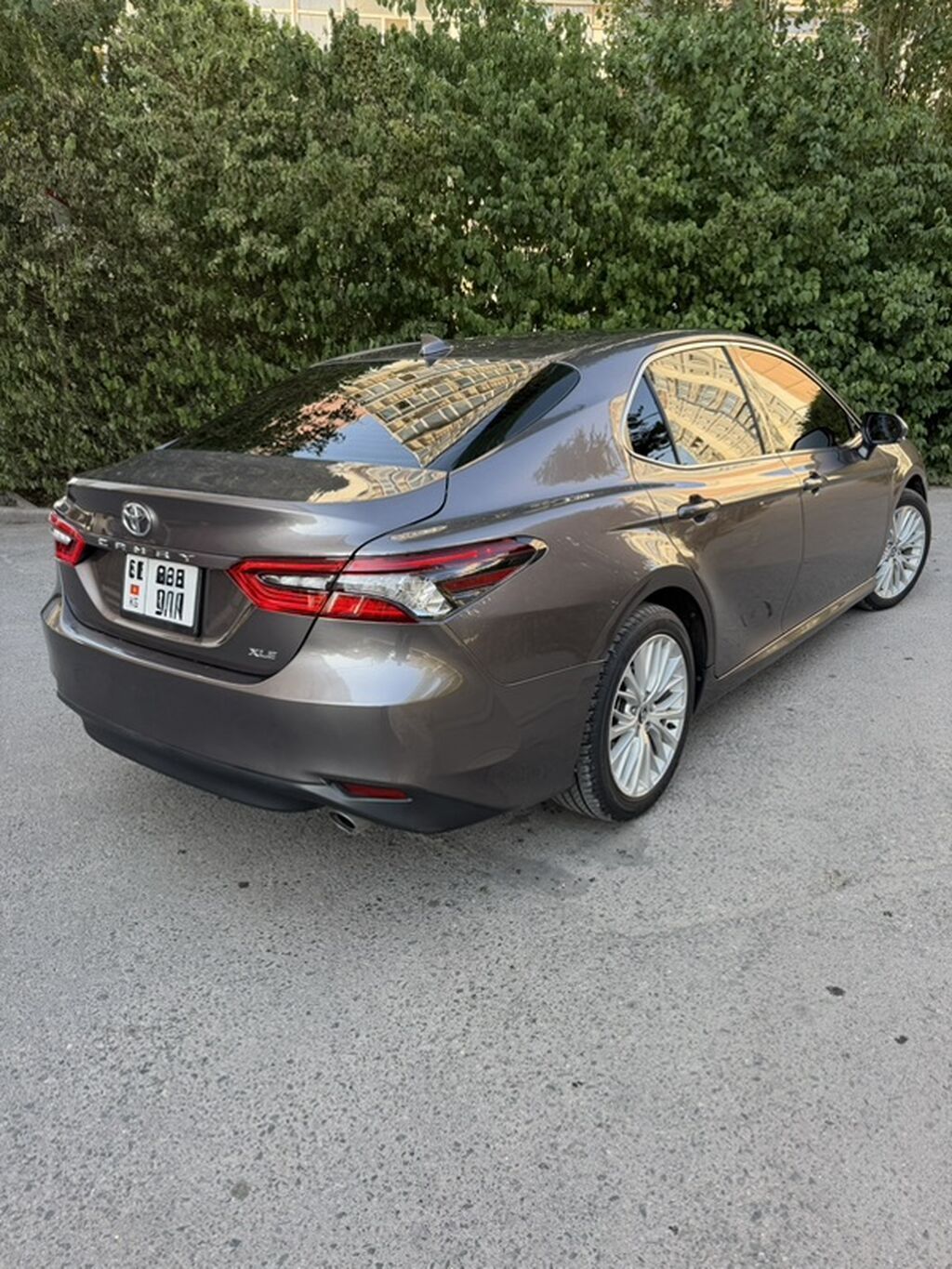 Toyota Camry: 2021 г., 2.5 л, Автомат, Бензин, Седан: фото 2