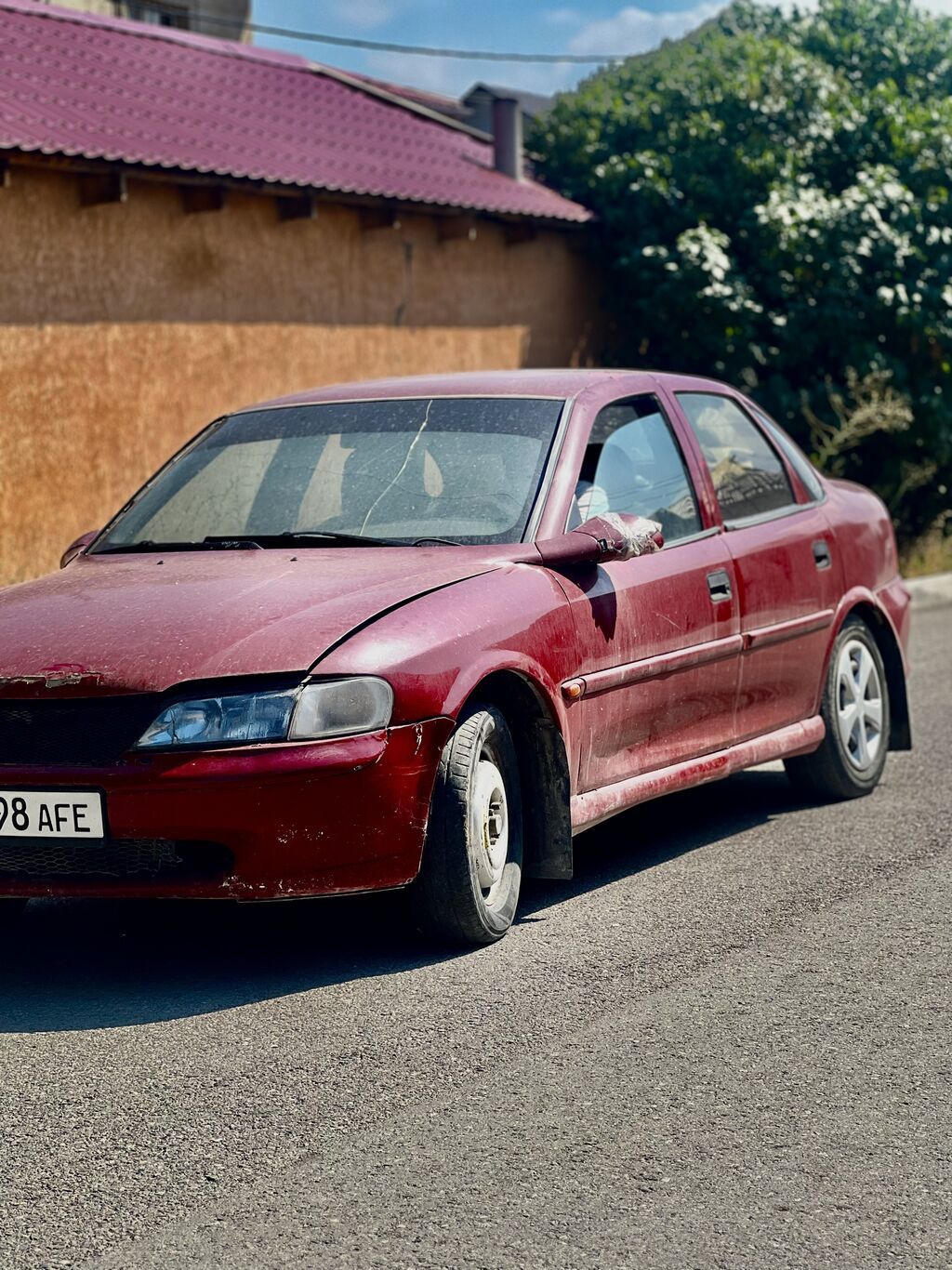 Opel Vectra: 1998 г., 1.6 л, Механика, Бензин, Седан: фото 2